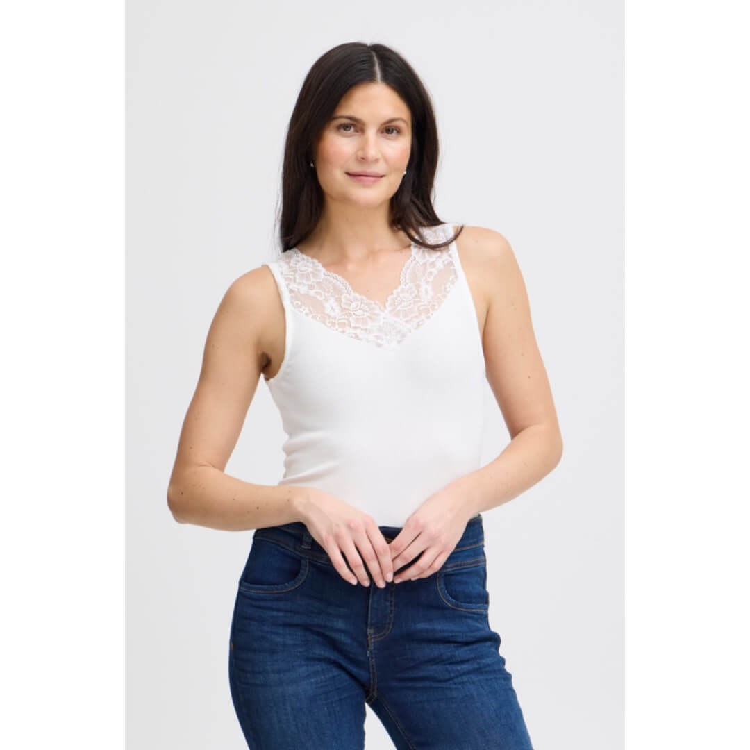 Fransa pitsitoppi, valkoinen - Moment.fi