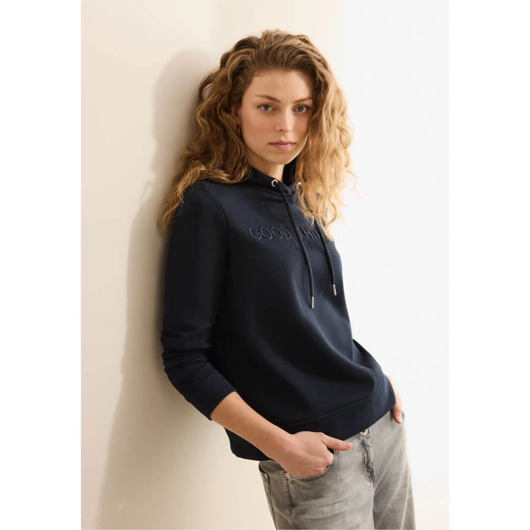 Cecil collegehupppari, tummansininen - Moment.fi