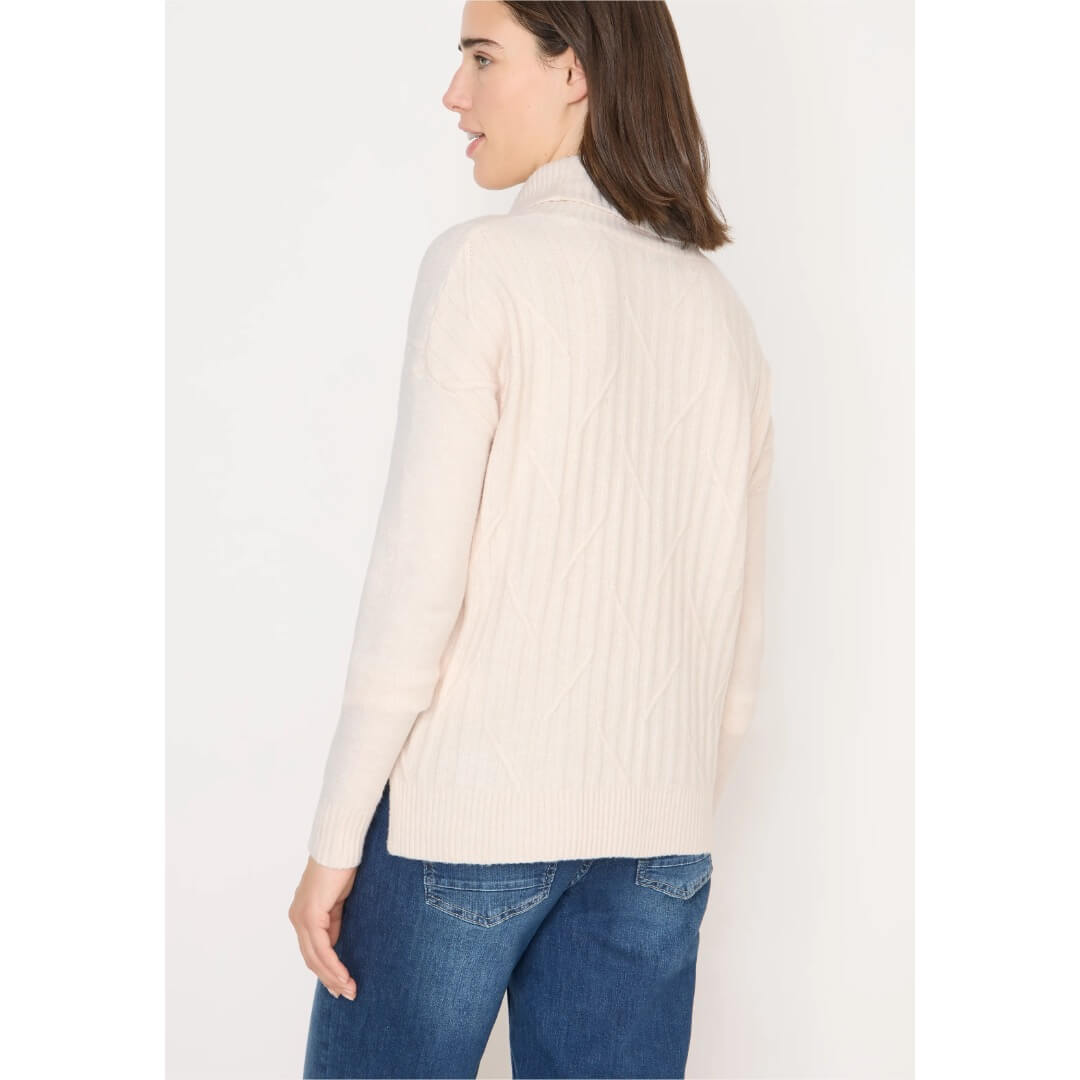 Cecil pooloneule, valkoinen