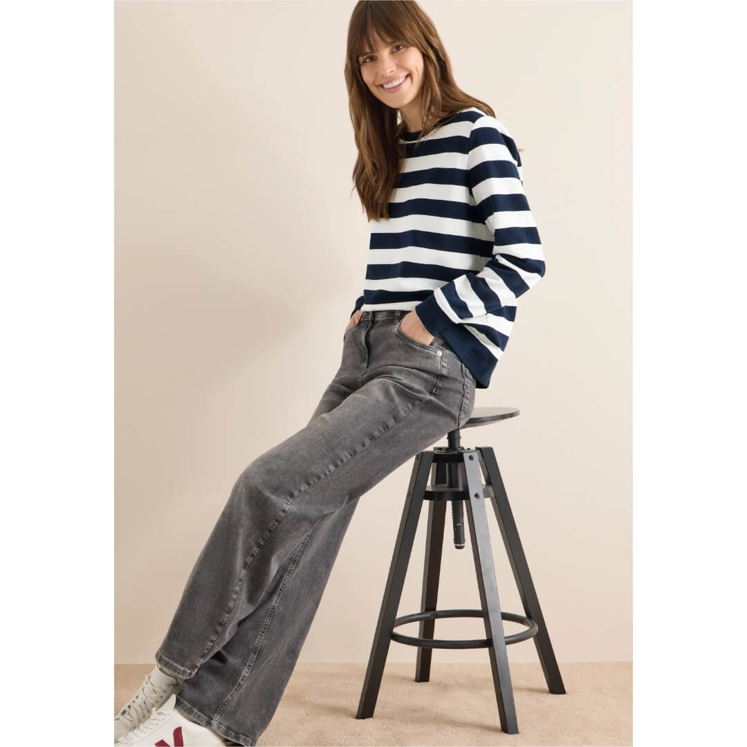 Cecil raitacollege, tummansininen