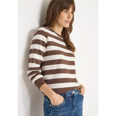 Cecil raitacollege, ruskea