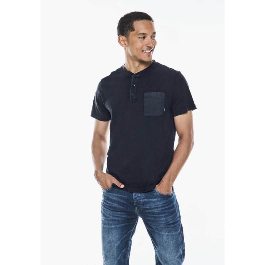 Street One t-paita henley, tummansininen - Moment.fi