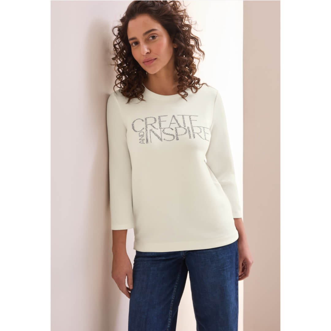 Naisten trikoopaidat