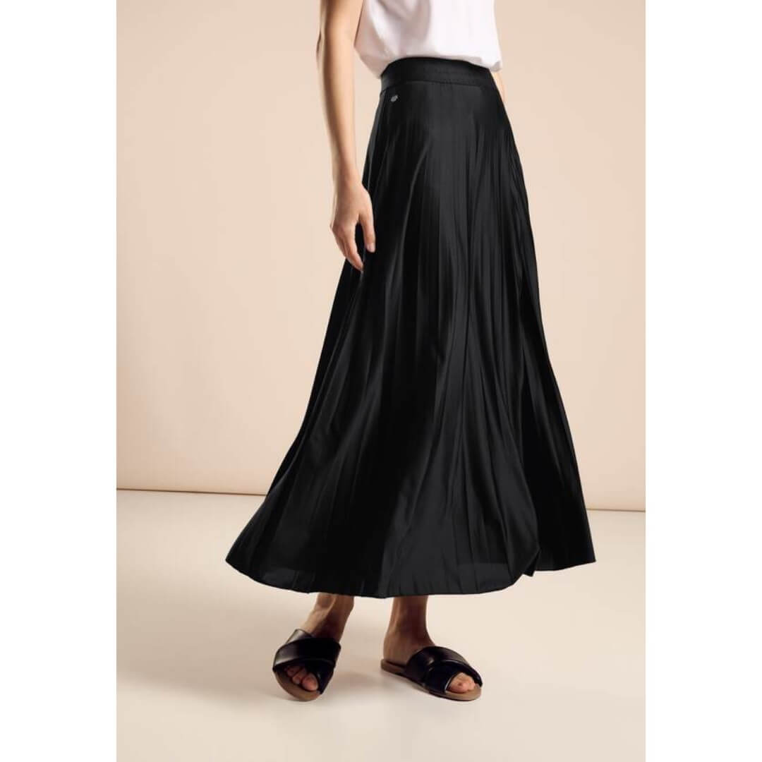 Street One pliseerattu hame, musta - Moment.fi