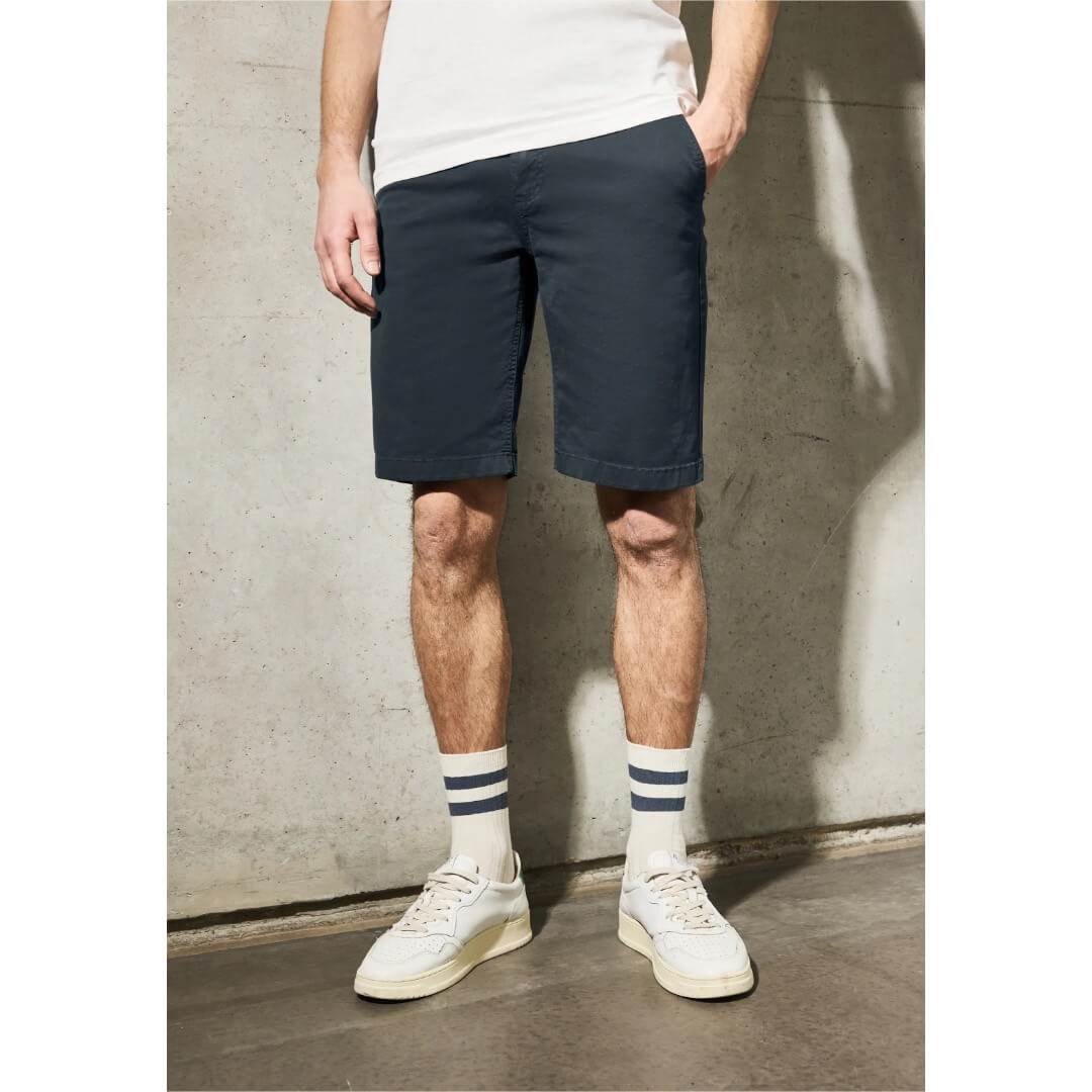 Street One shortsi Bermuda, tummansininen - Moment.fi