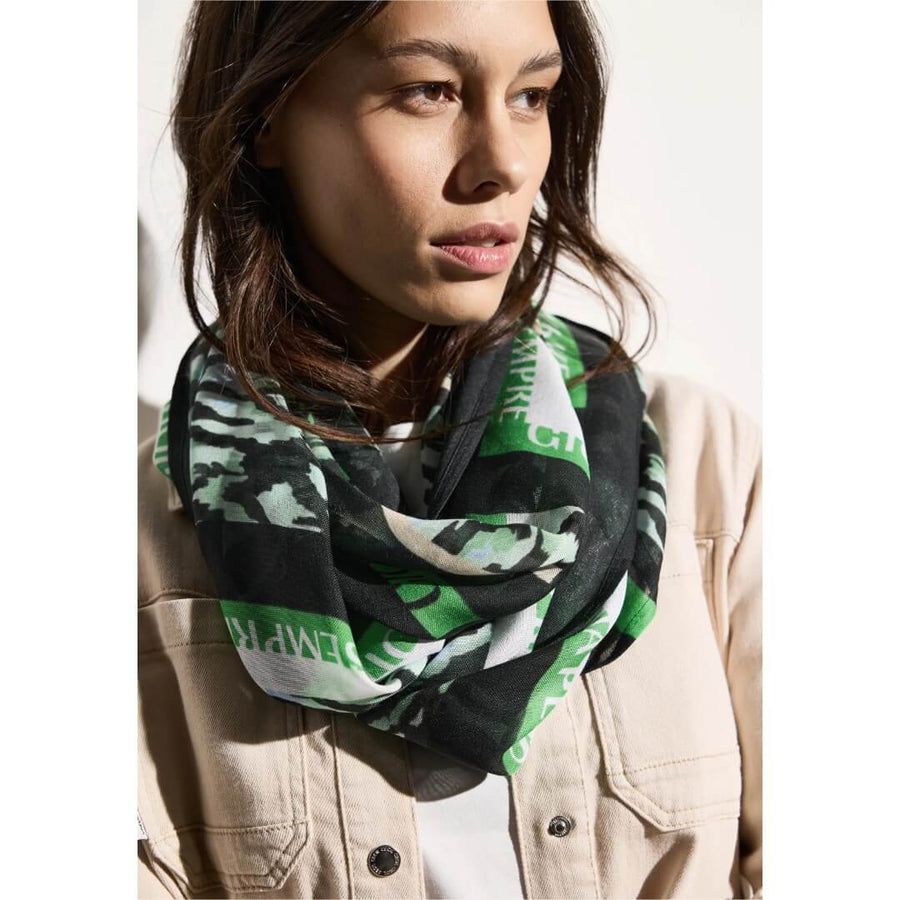 Cecil huivi kuosillinen, vihreä - Moment.fi