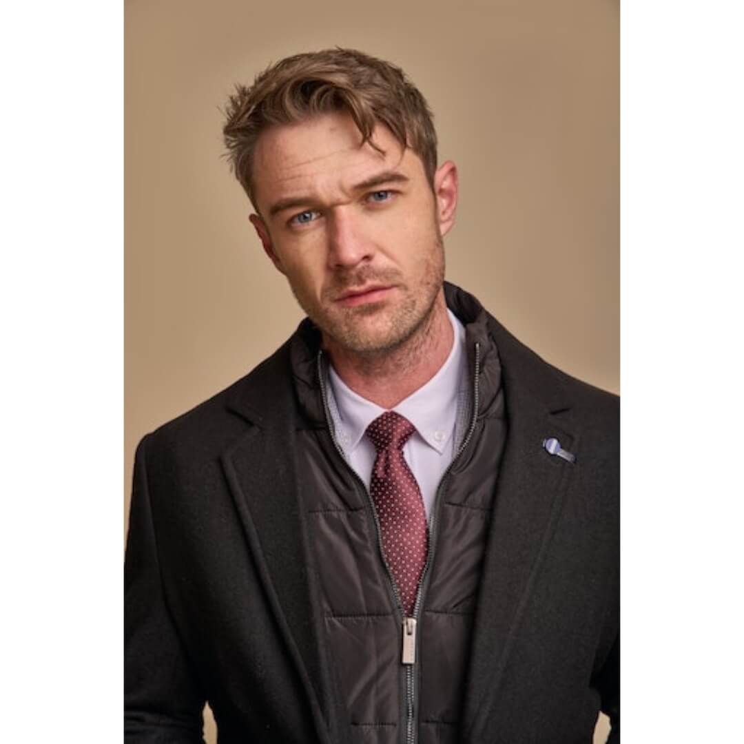 Cavani villakangastakki tuplakaulus, musta