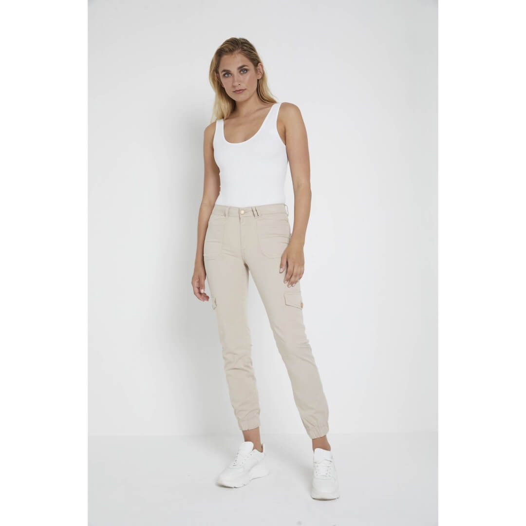 Para Mi reisitaskuhousu, beige - Moment.fi