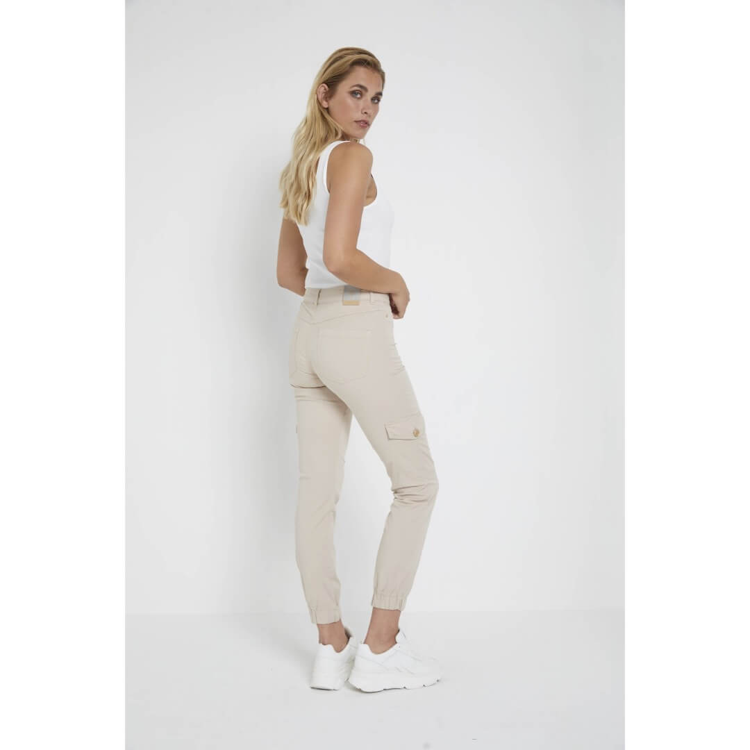 Para Mi reisitaskuhousu, beige - Moment.fi